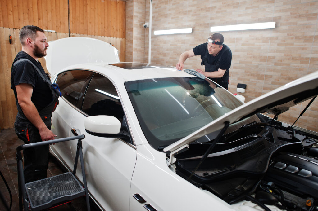 Vehicle Windshield Repair Services Lakewood CO